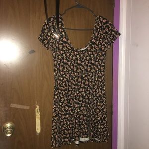 Size M Black Floral Dress